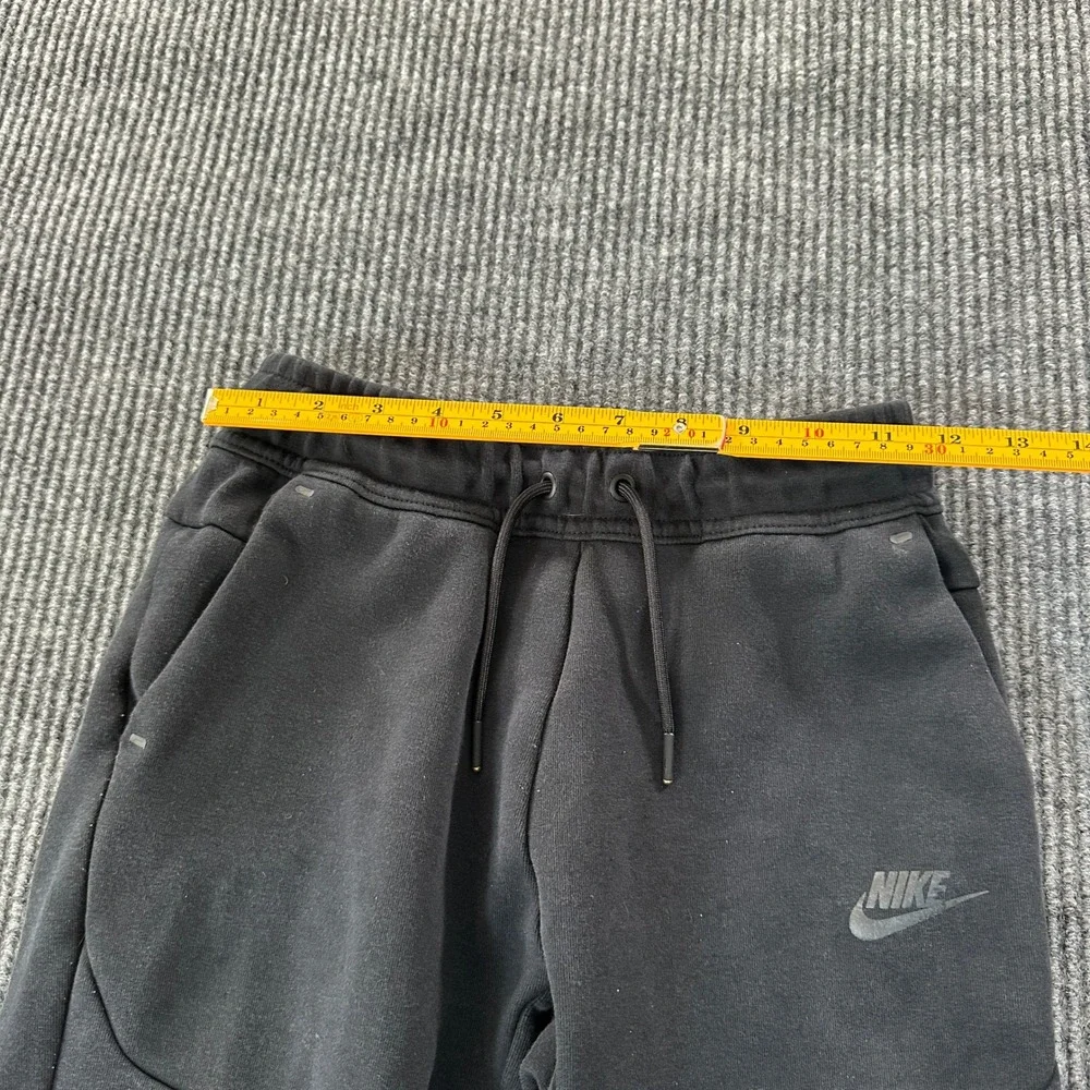 Nike Boys Tech Fleece Joggers M Black Tapered Athletic Sweatpants